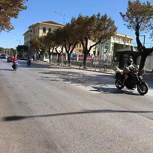 White Lux House In Town Διαμέρισμα